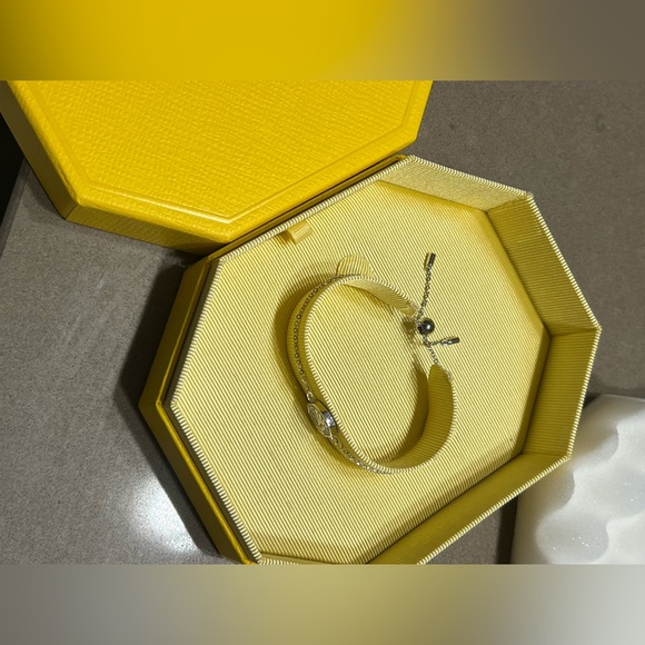 Swan bracelet Swan, White, Rhodium plated - Picture 3 of 4